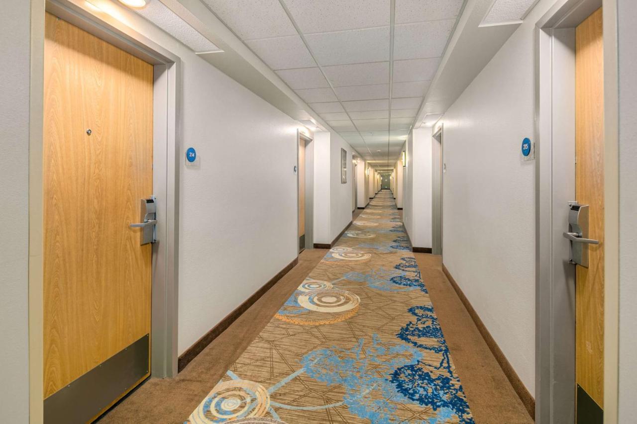 Executive Residency By Best Western Navigator Inn & Suites Everett Εξωτερικό φωτογραφία