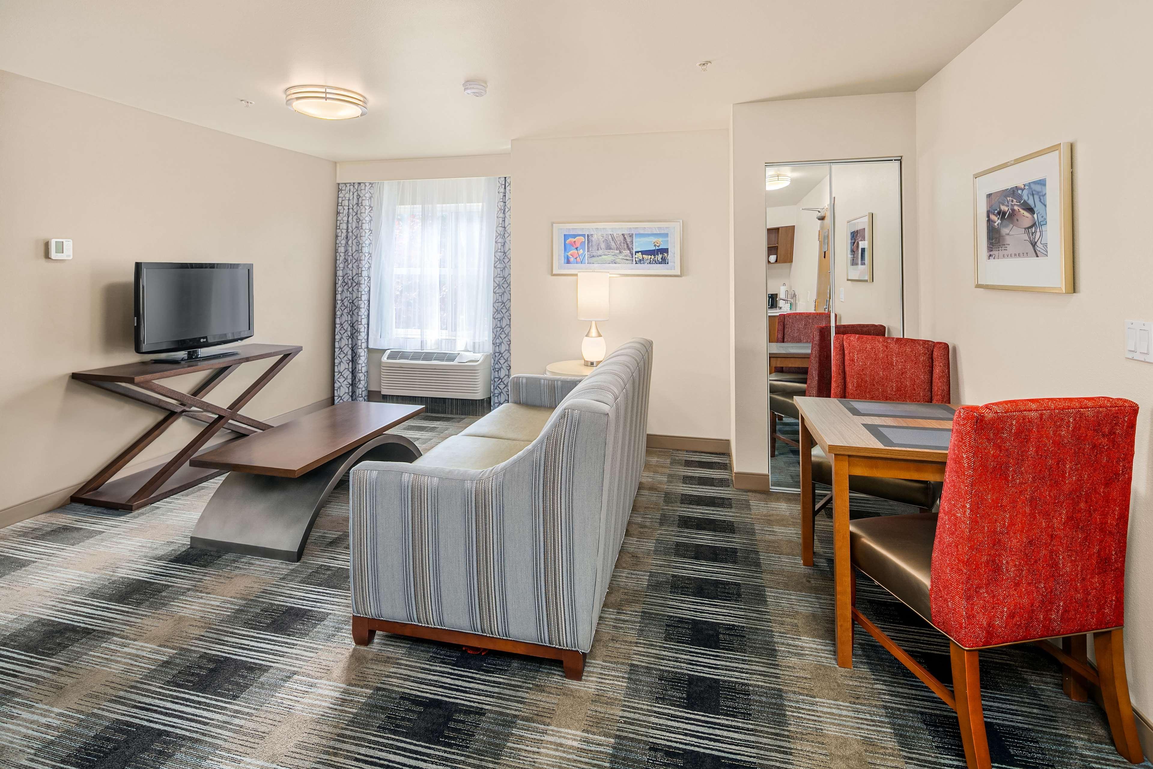 Executive Residency By Best Western Navigator Inn & Suites Everett Εξωτερικό φωτογραφία