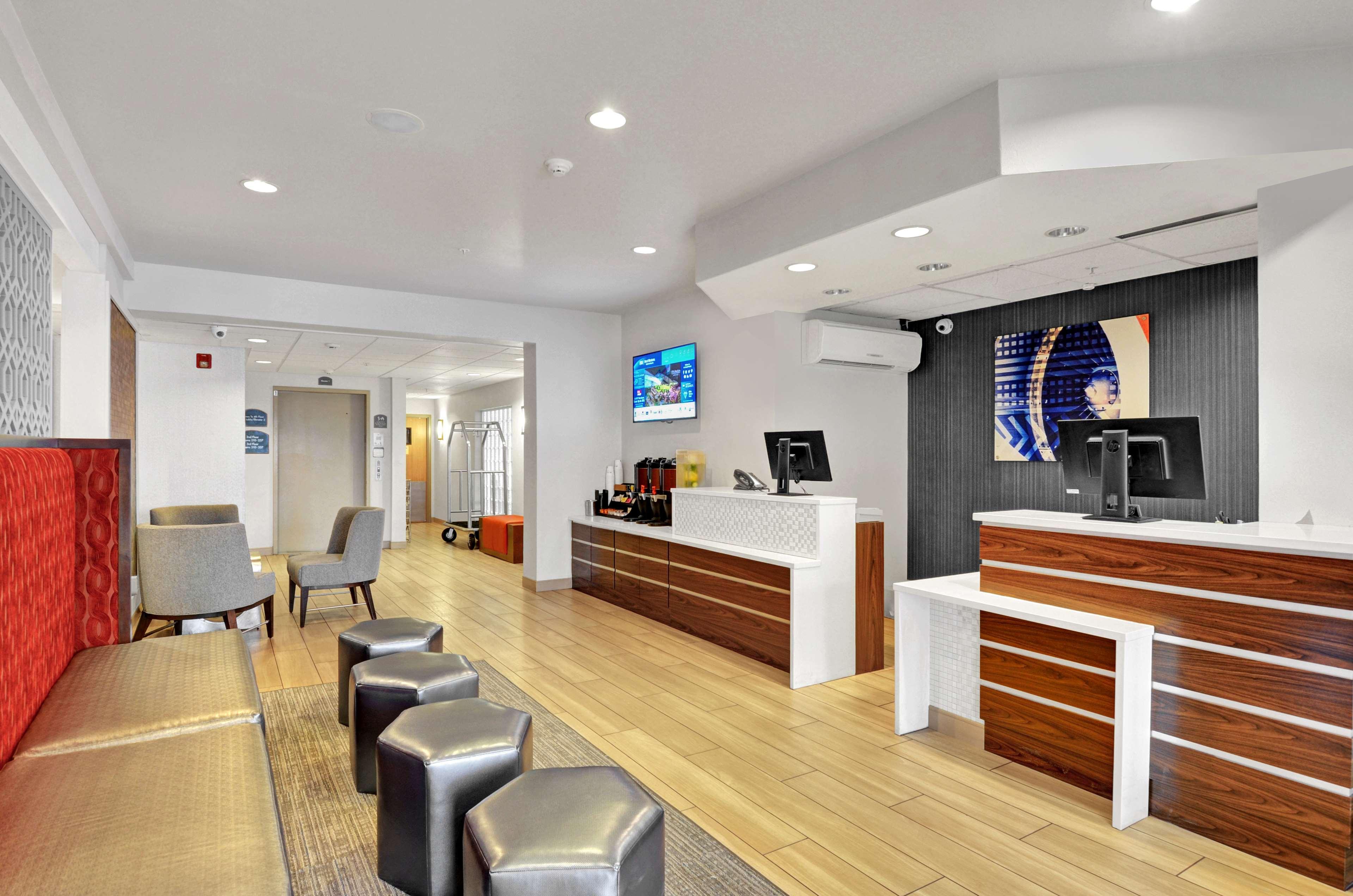 Executive Residency By Best Western Navigator Inn & Suites Everett Εξωτερικό φωτογραφία